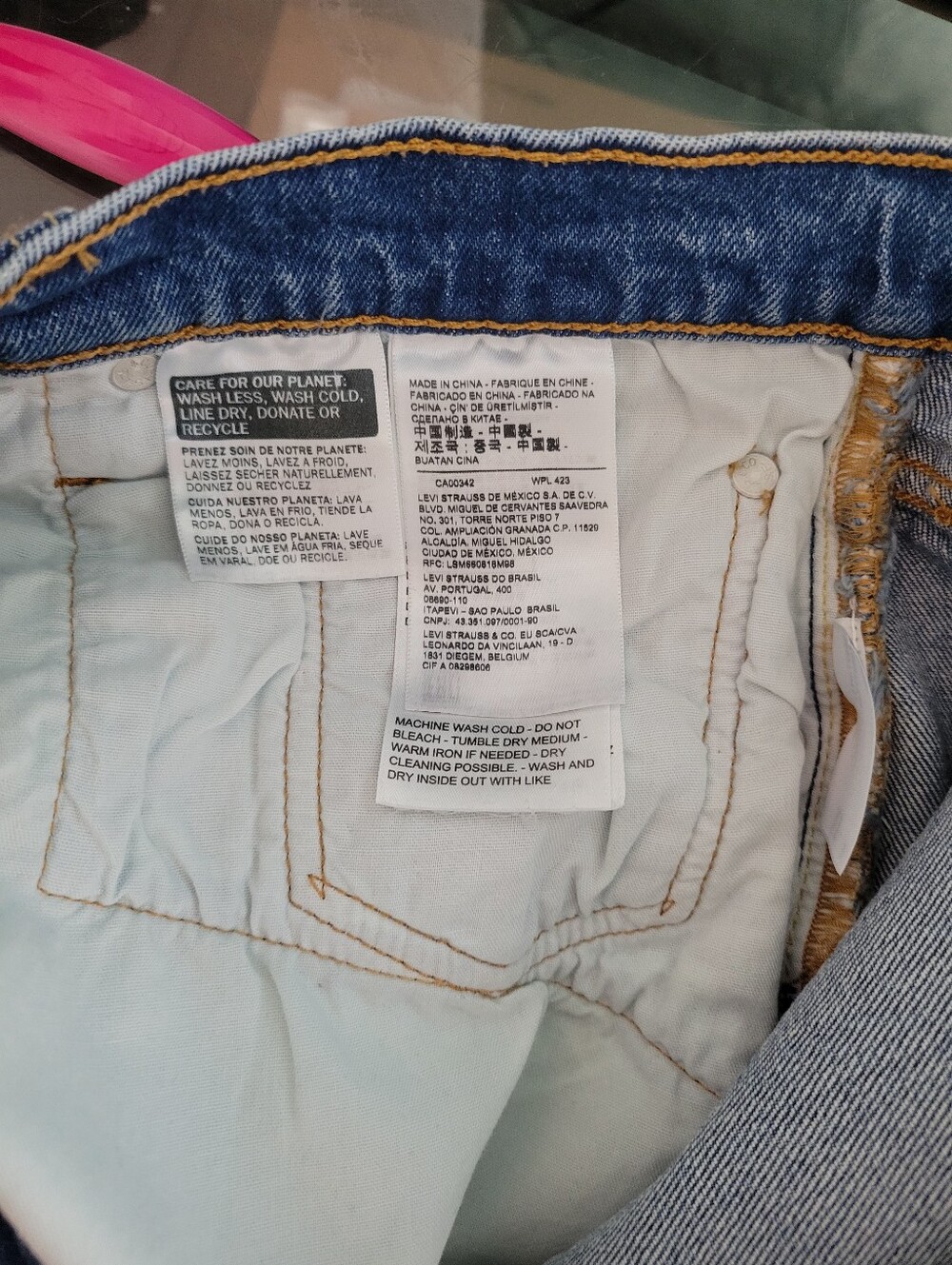 Levi's 501 High Rise Distressed Cutoff Denim Shorts Medium Wash Size 32w - Picture 8 of 9